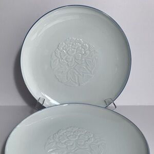 2 Vintage ARITA WARE Floral Footed Plates / UNMARKED, Unknown Age / 8.5 Inches